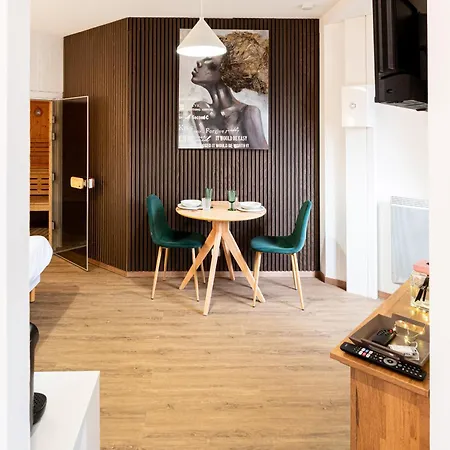 Le Cocon Des Rosies Le Eleanor Roosevelt Apartment